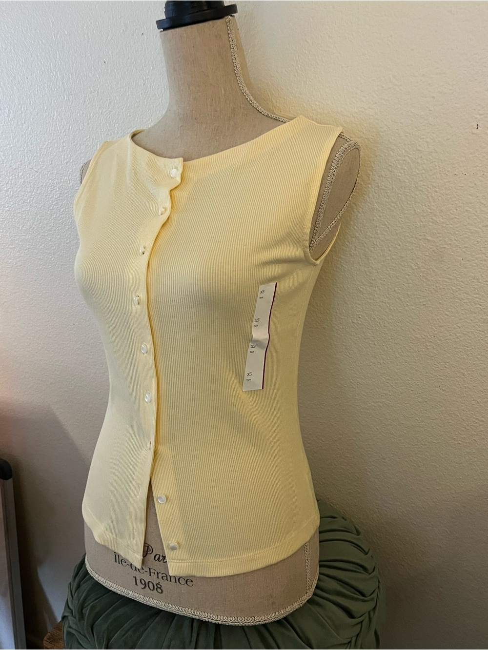 wild fable Pale Yellow Ribbed Button-Front Tank - Picture 2 of 6